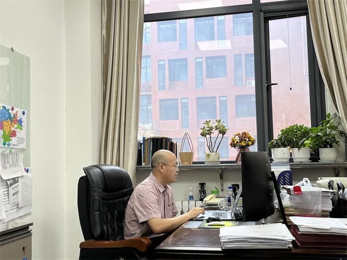 胡小平院长介绍植物保护学院及学科概况2-700.jpg